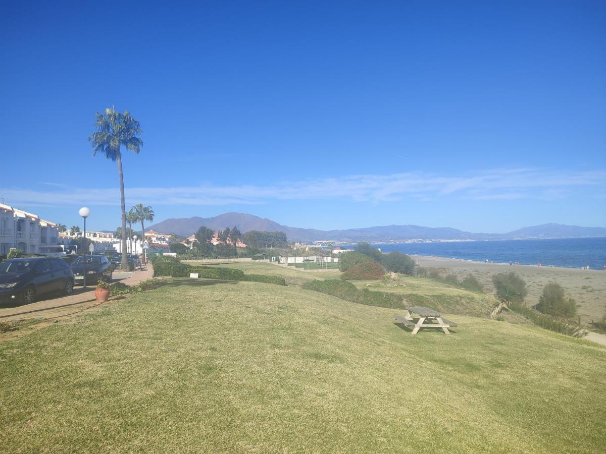 Apartamento Junto A La Playa Zona Tranquila Манилва Экстерьер фото